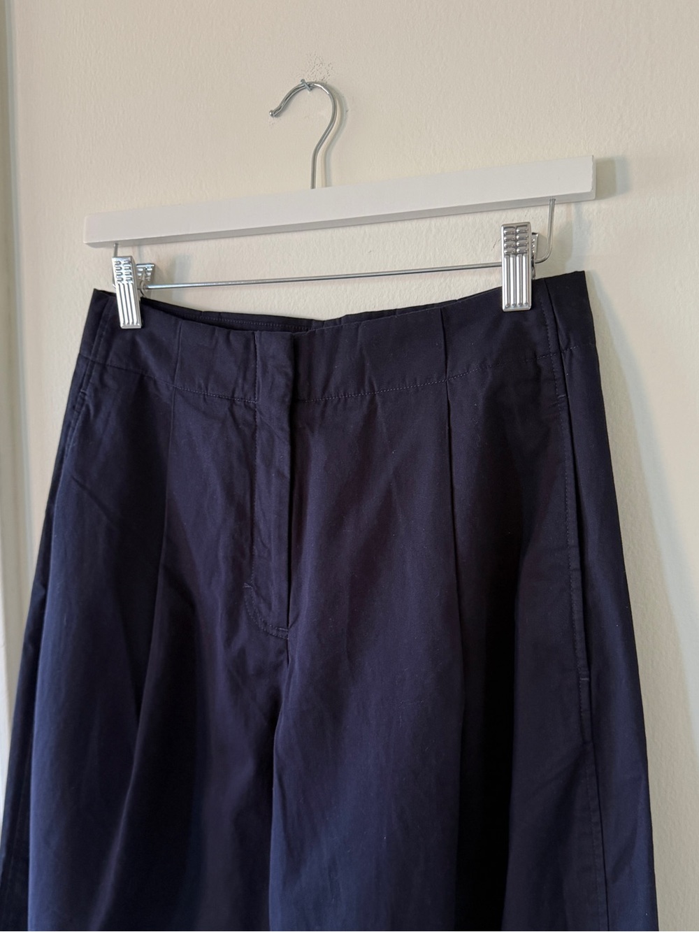 COS *NWT* Pleated Barrel Leg Navy Chinos - 6 - Picture 6 of 9